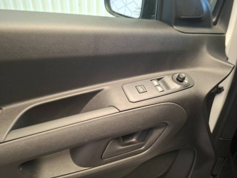 Peugeot Partner - Photo 15