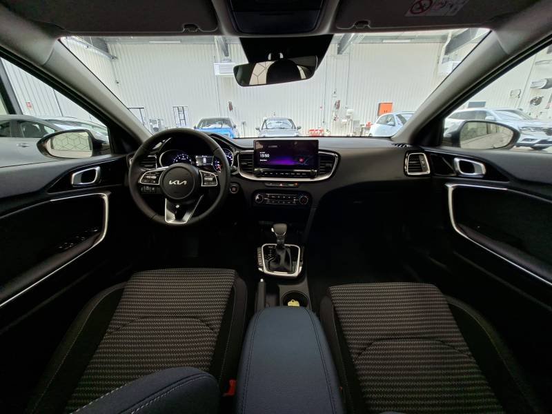 Kia CEED - Photo 15