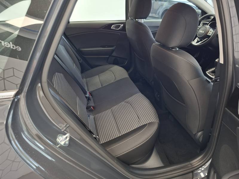 Kia CEED - Photo 13