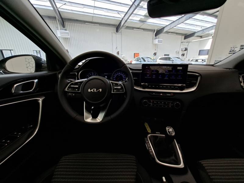 Kia CEED - Photo 16