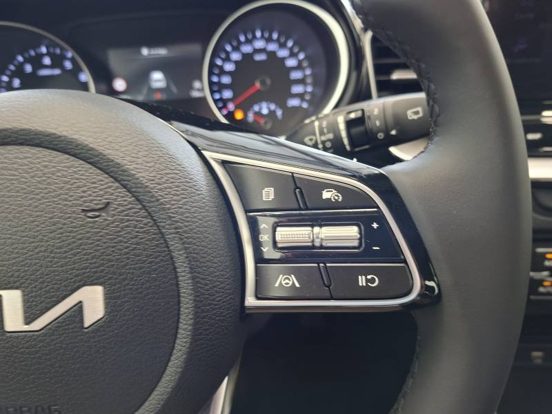 Kia CEED - Photo 20