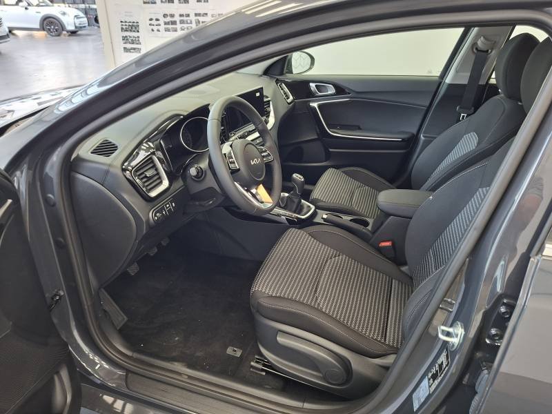 Kia CEED - Photo 9