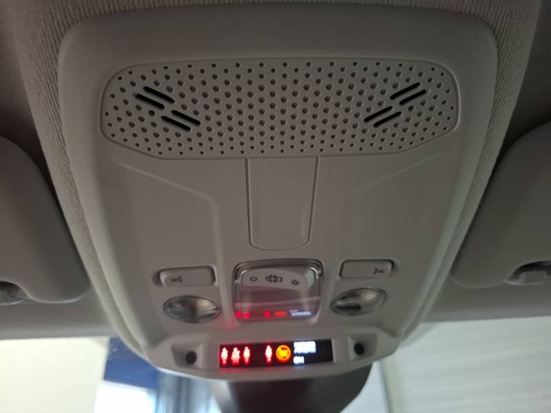 Peugeot 208 - Photo 15