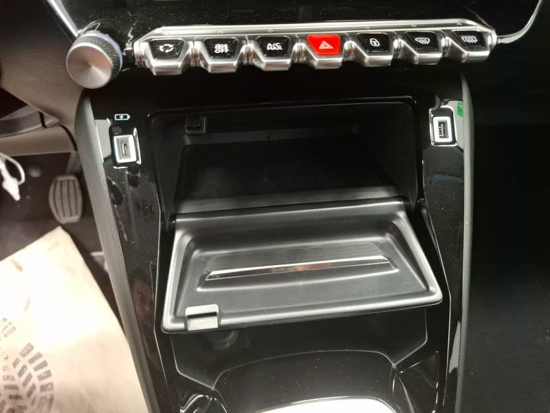 Peugeot 208 - Photo 22