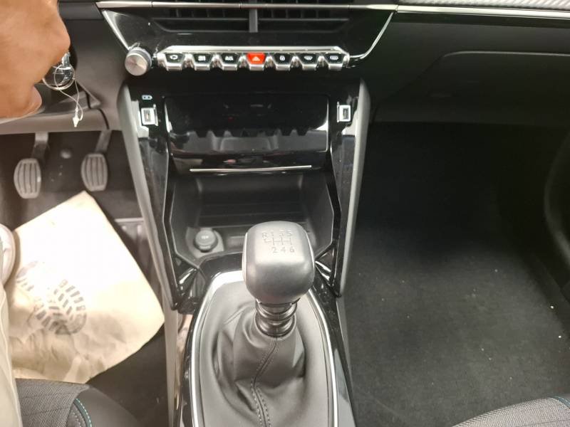 Peugeot 208 - Photo 23
