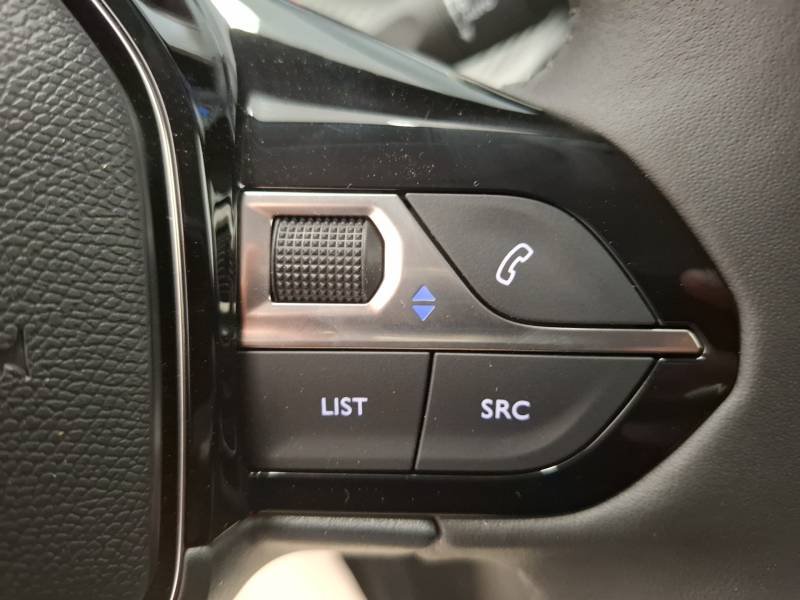 Peugeot 208 - Photo 26