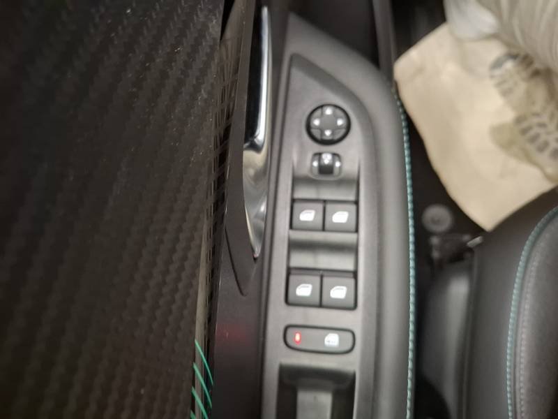 Peugeot 208 - Photo 31