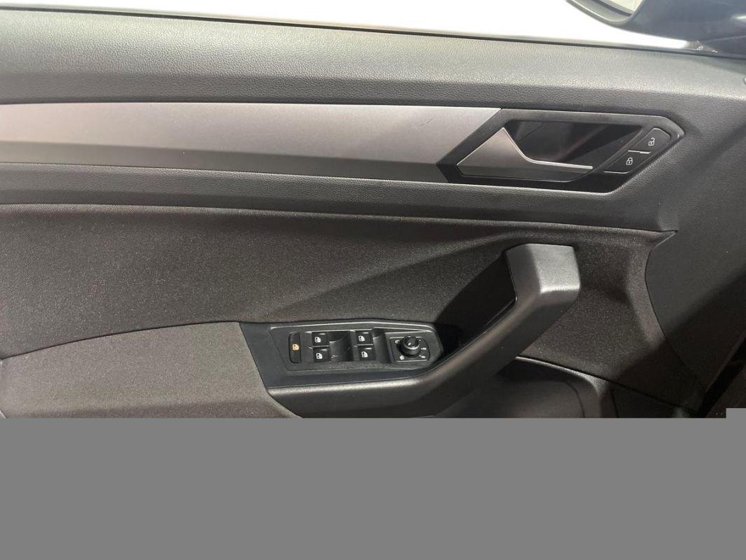 Volkswagen T-Roc - Photo 13