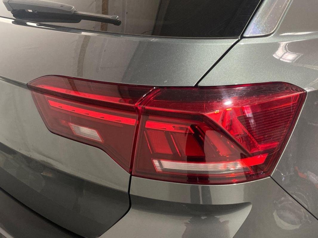 Volkswagen T-Roc - Photo 23