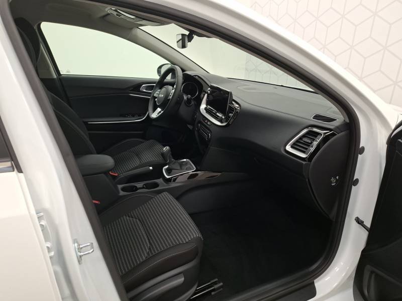 Kia CEED - Photo 8