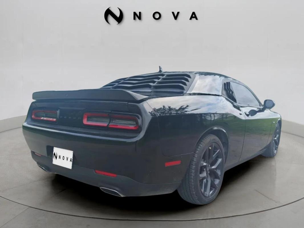 Dodge Challenger - Photo 4