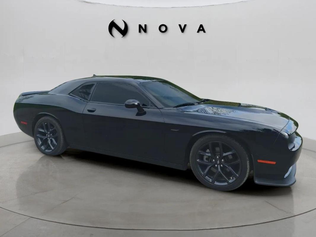 Dodge Challenger - Photo 5