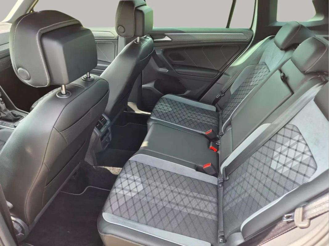 Volkswagen Tiguan - Photo 9