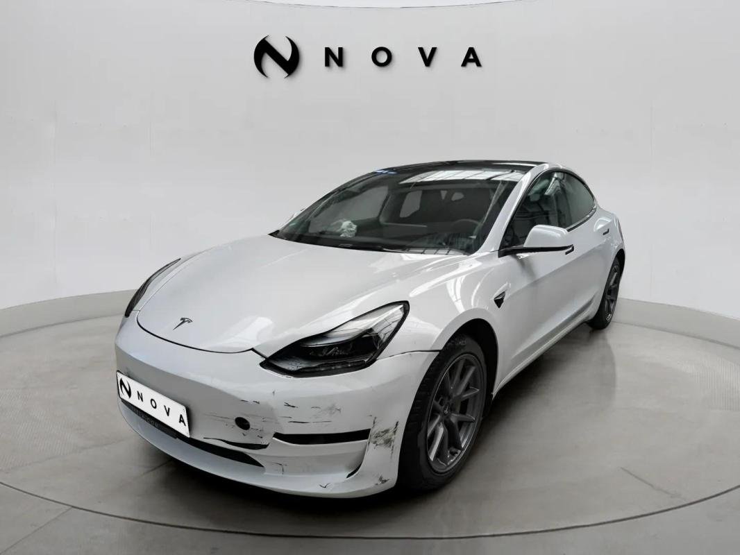 Tesla Model 3 - Photo 1