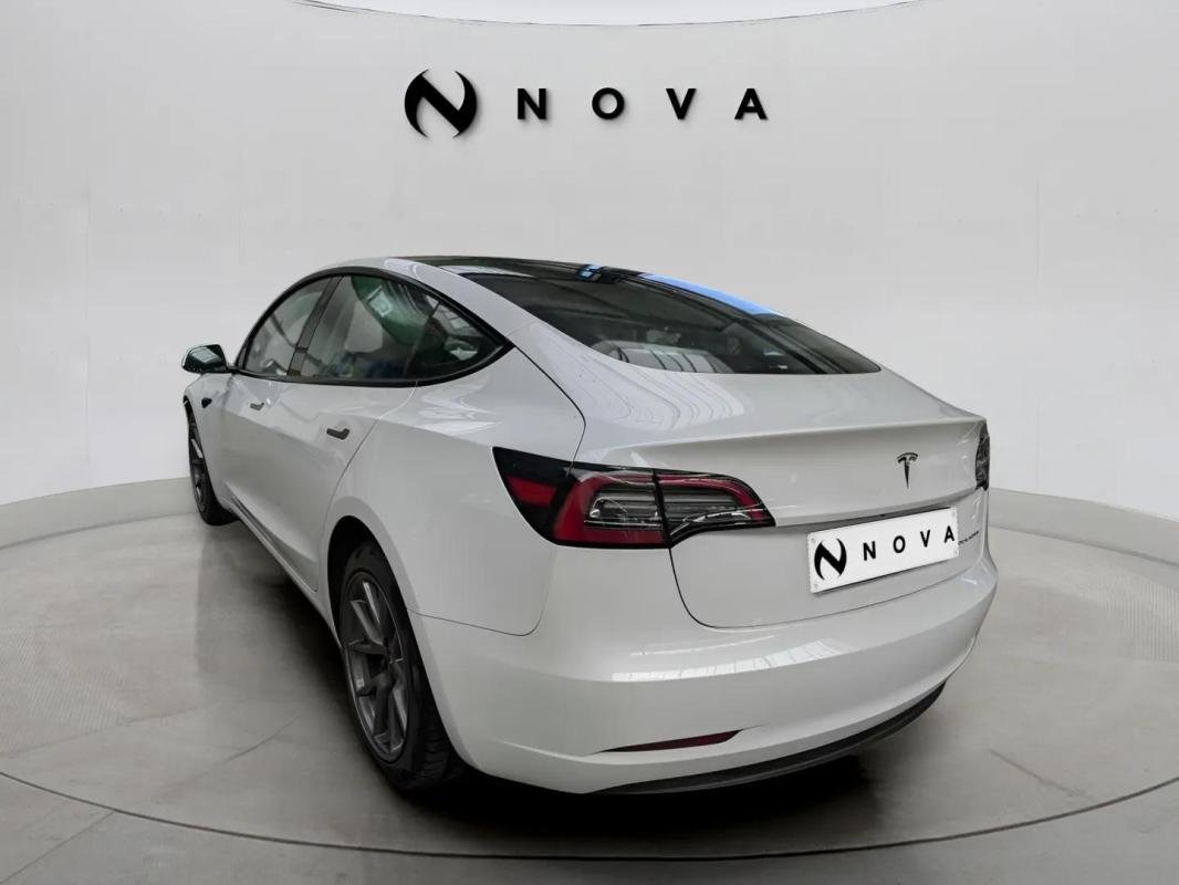 Tesla Model 3 - Photo 2