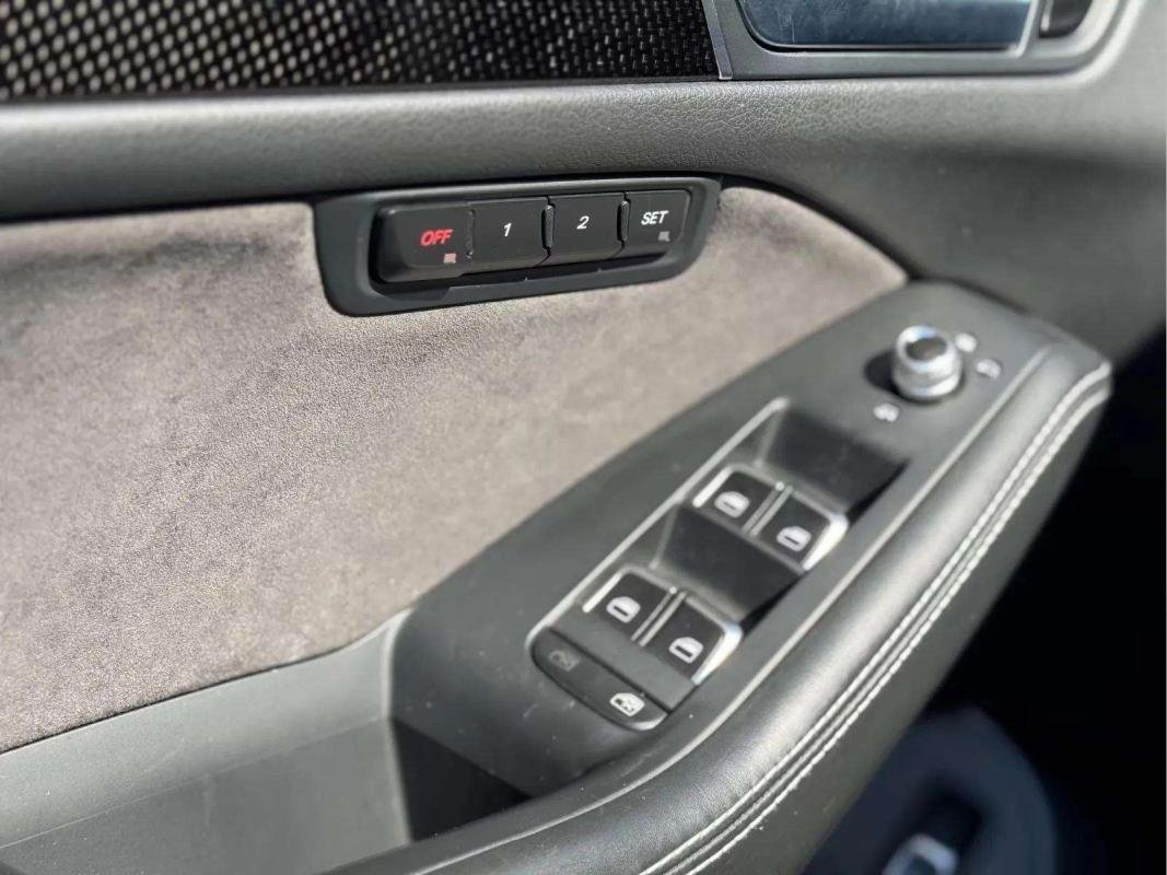 Audi SQ5 - Photo 12