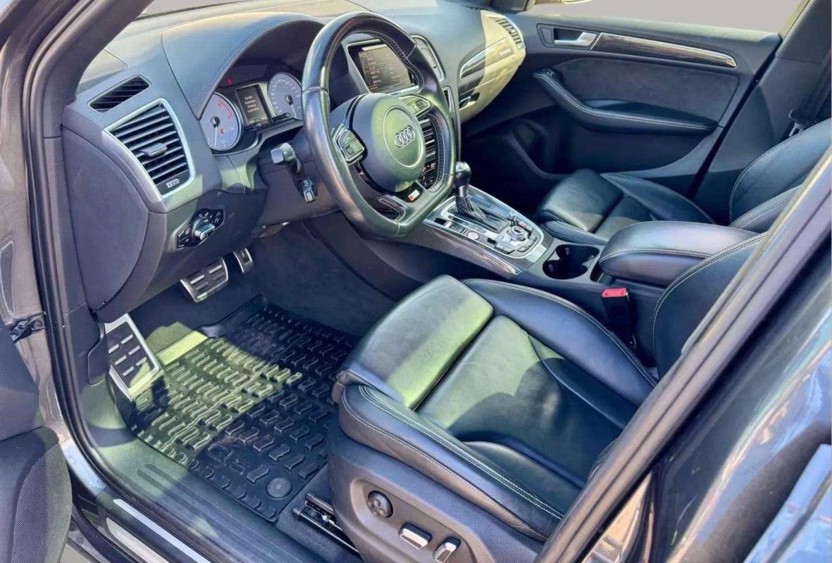 Audi SQ5 - Photo 13