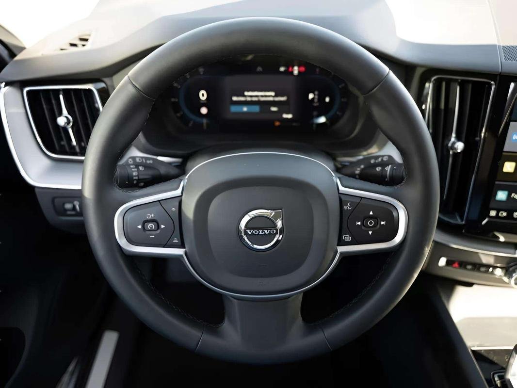 Volvo XC60 - Photo 11