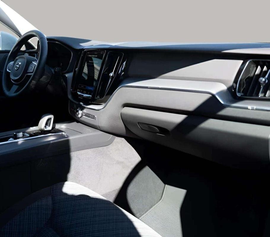 Volvo XC60 - Photo 13