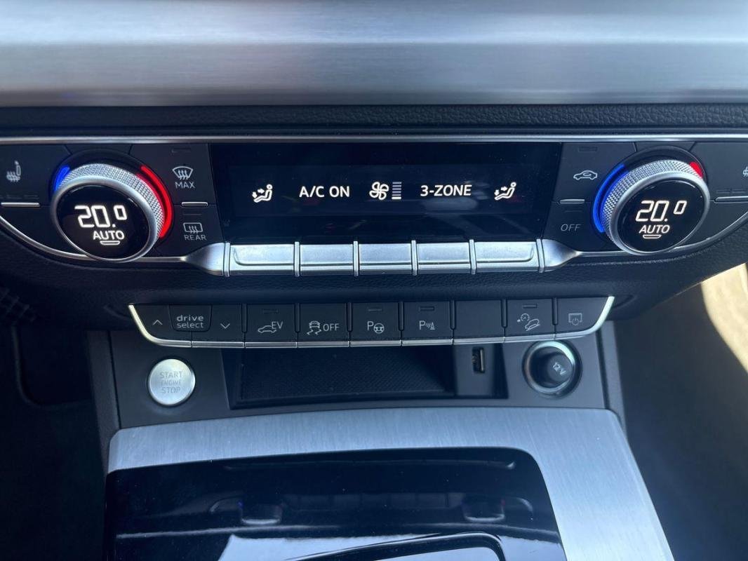 Audi Q5 - Photo 19