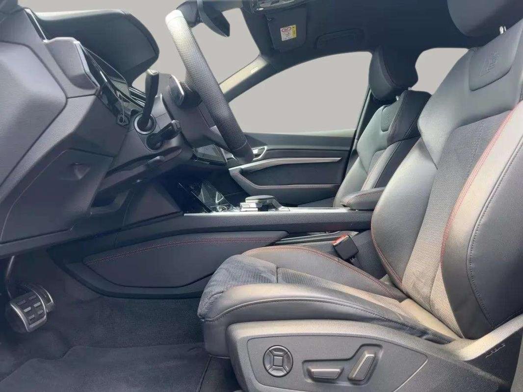 Audi Q8 - Photo 7