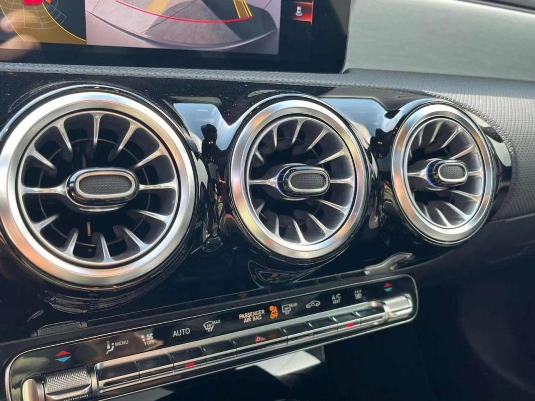 Mercedes CLA - Photo 16