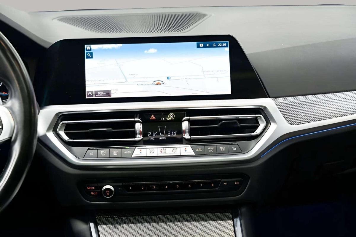 BMW 320d Touring - Photo 13