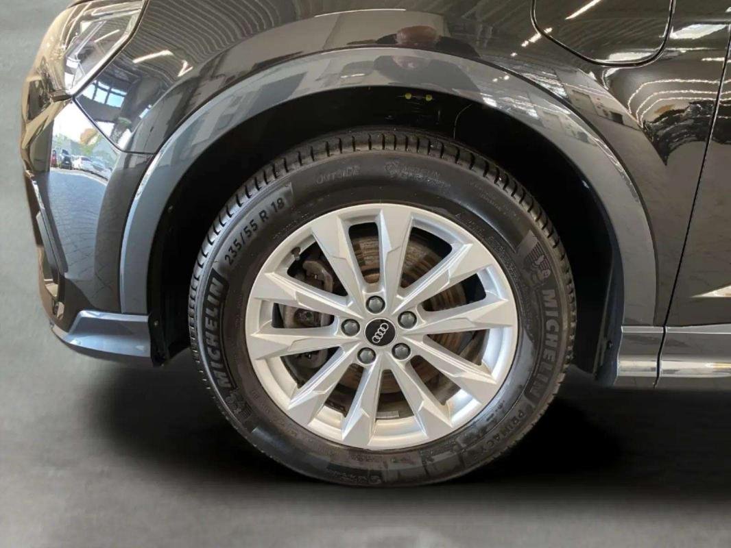 Audi Q3 - Photo 11