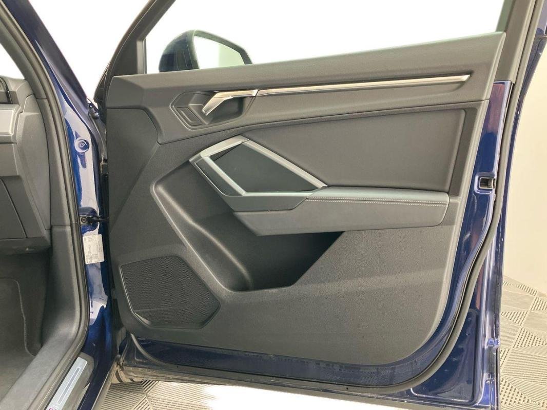 Audi Q3 - Photo 15