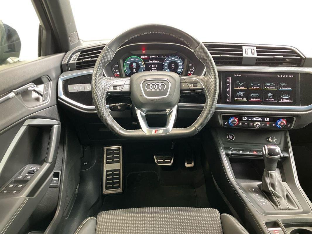 Audi Q3 - Photo 24