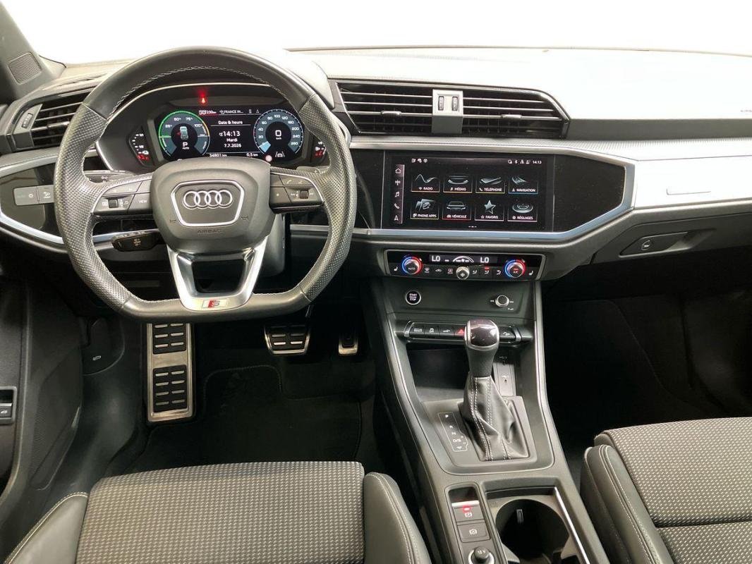 Audi Q3 - Photo 8
