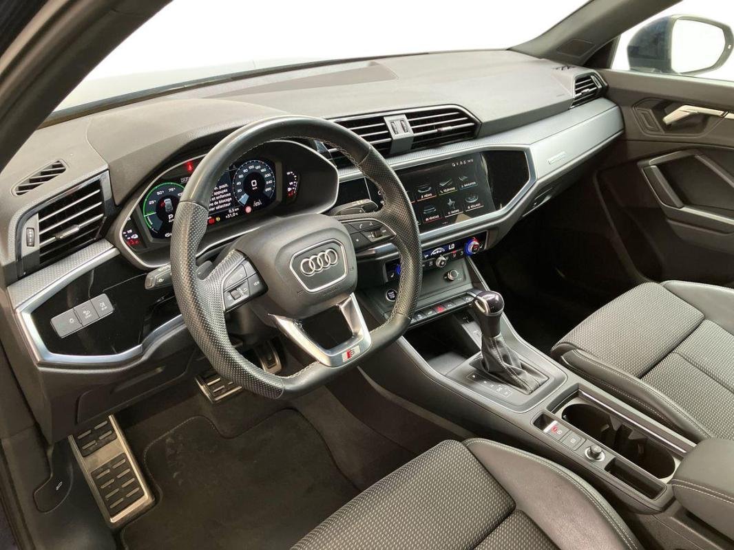 Audi Q3 - Photo 9
