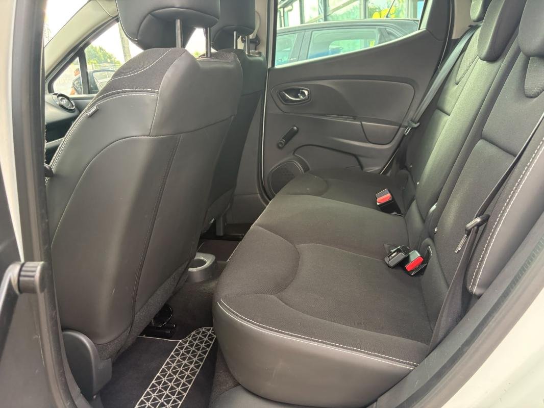 Renault Clio - Photo 14