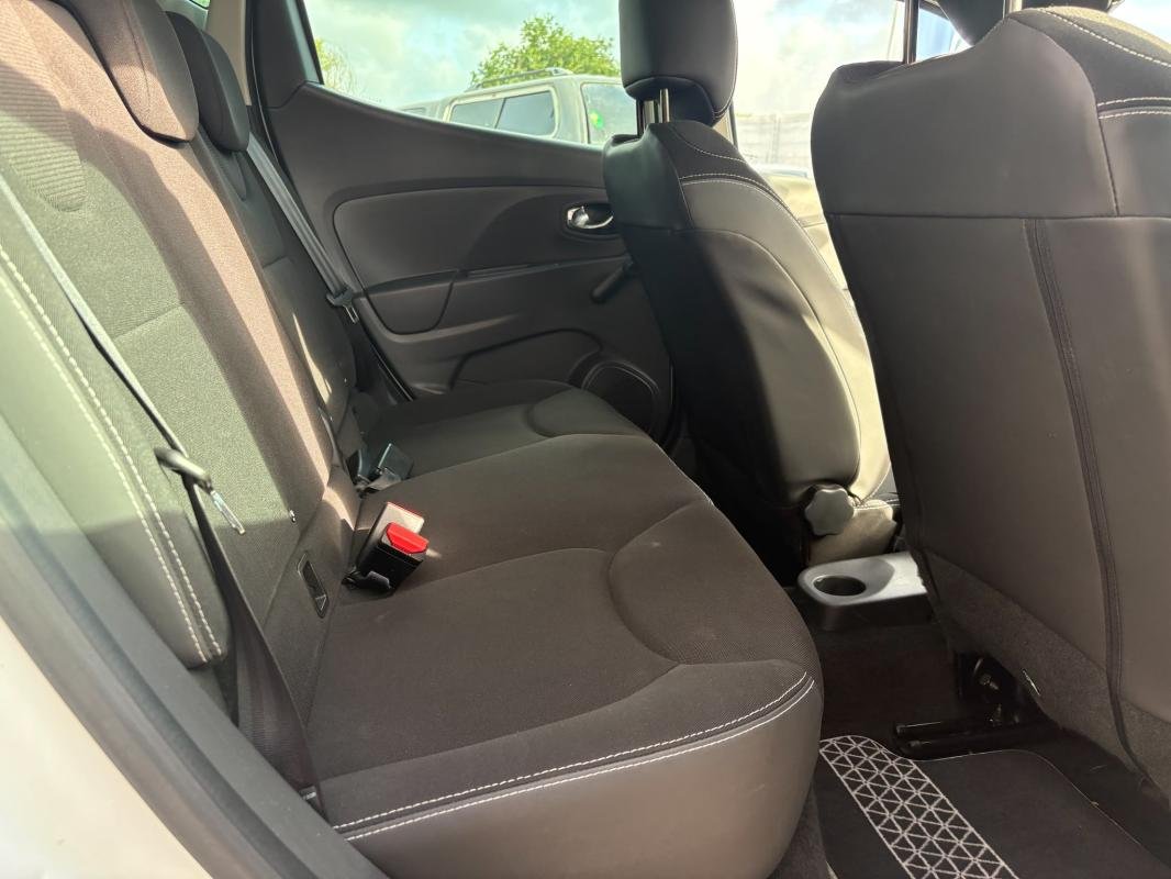 Renault Clio - Photo 17