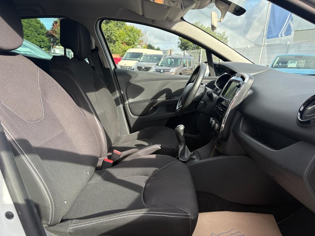 Renault Clio - Photo 19