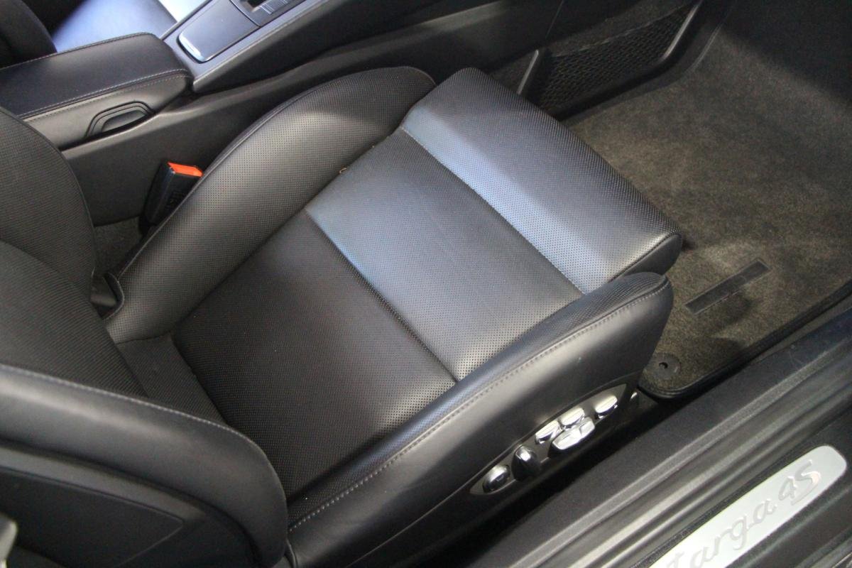 Porsche 911 - Photo 12