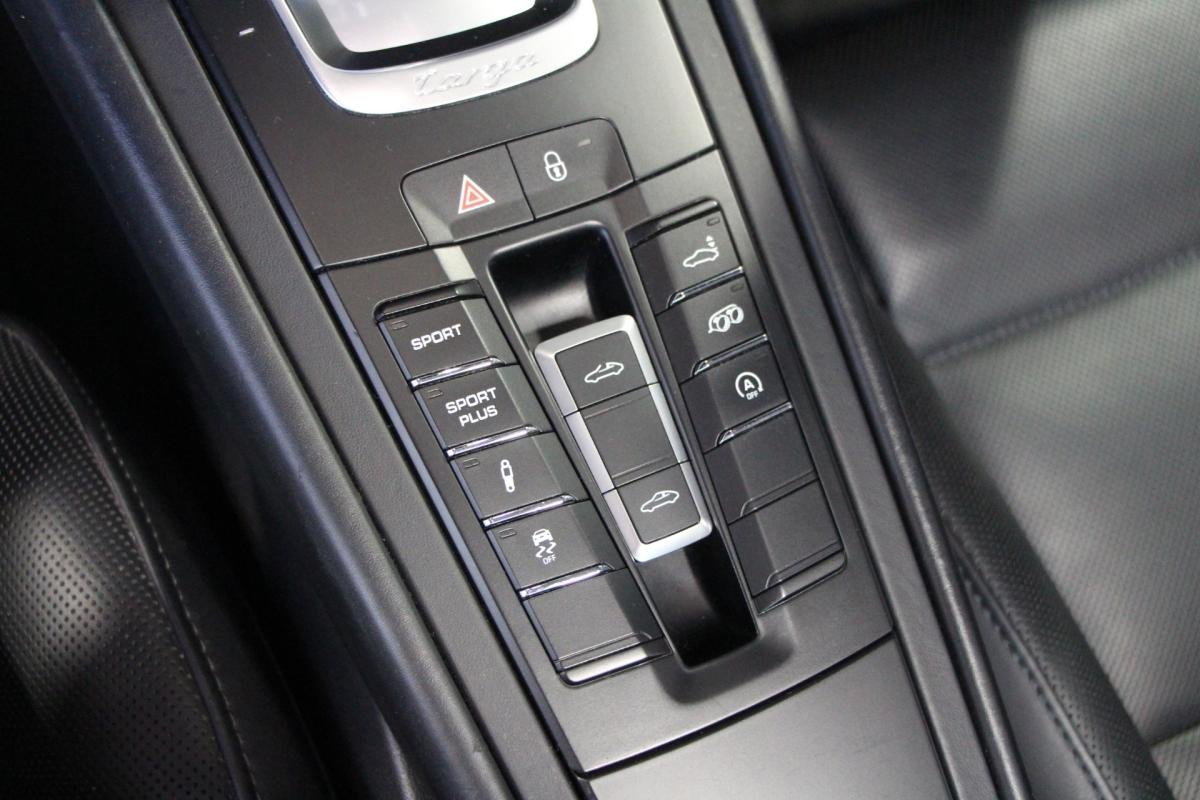 Porsche 911 - Photo 16