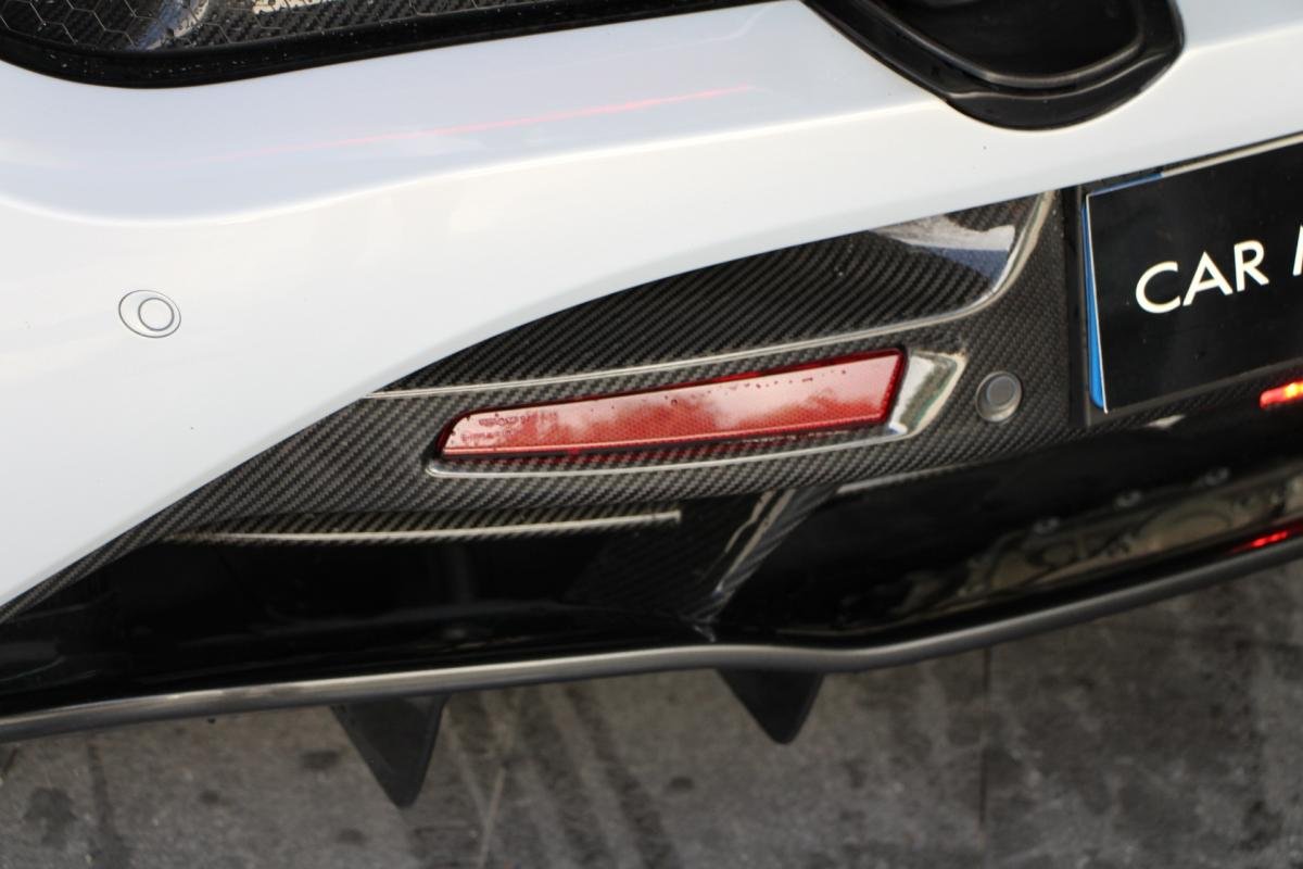 McLaren 720S - Photo 12
