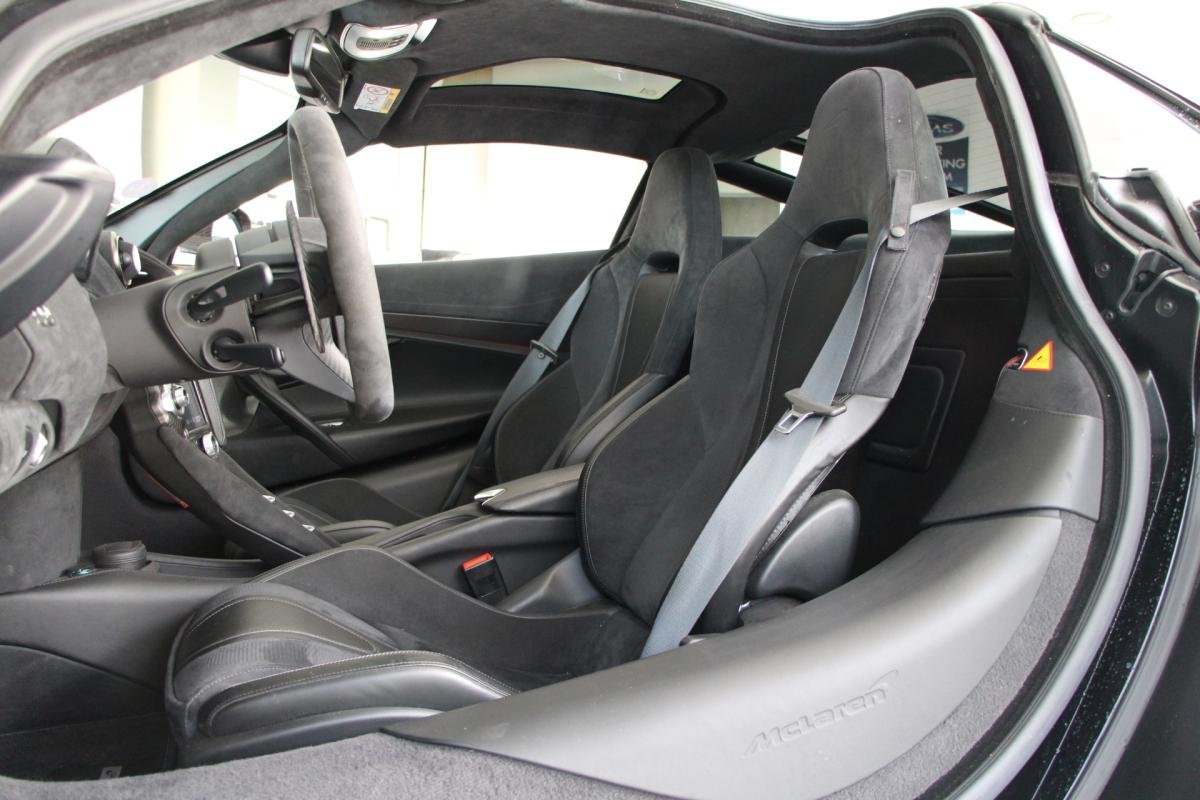 McLaren 720S - Photo 16