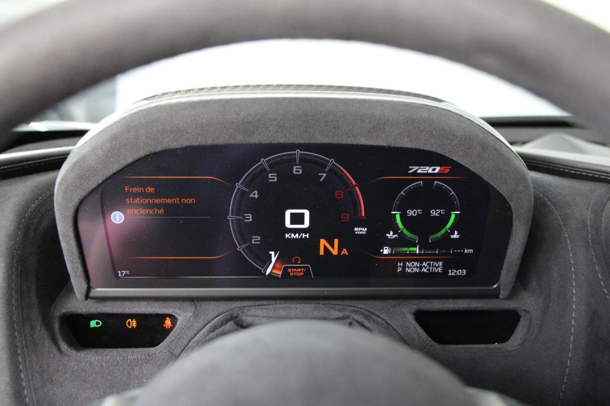 McLaren 720S - Photo 23