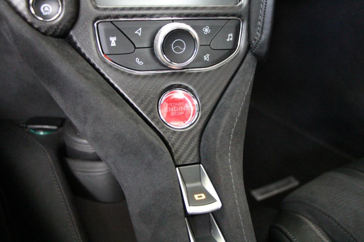McLaren 720S - Photo 31