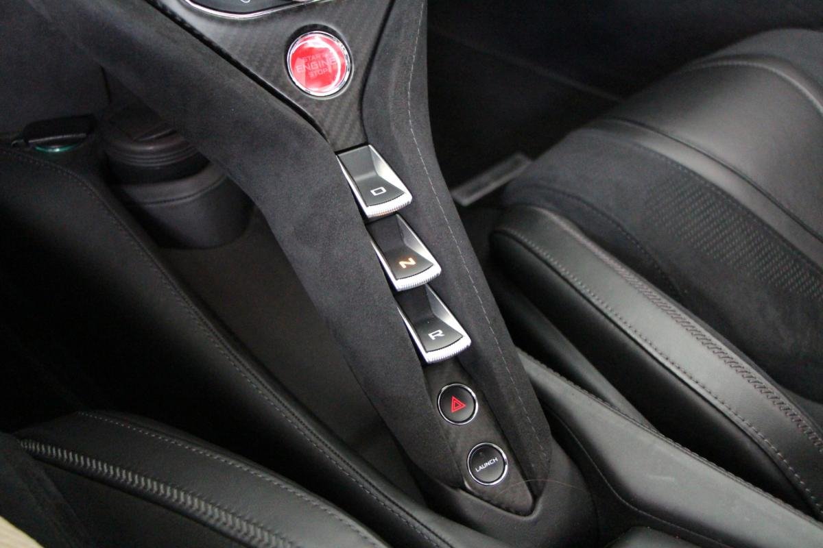 McLaren 720S - Photo 32