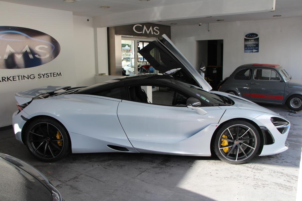 McLaren 720S - Photo 9