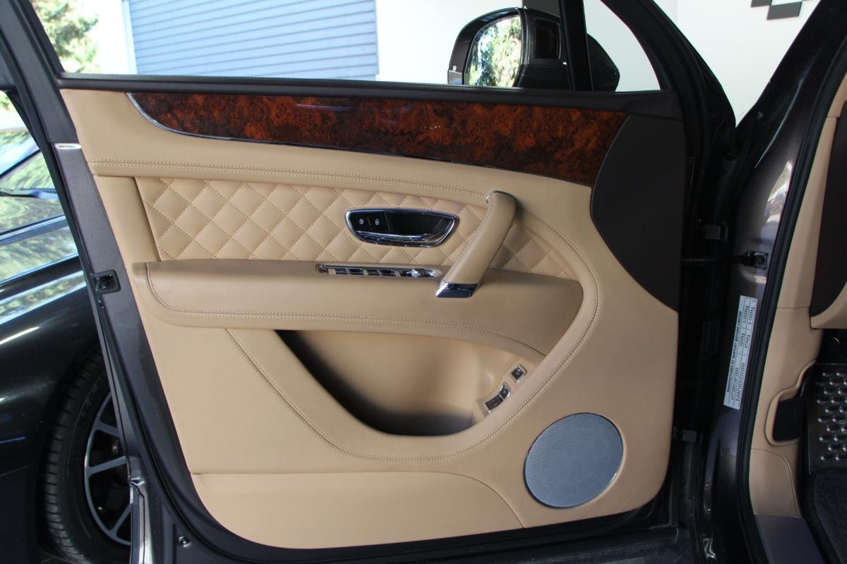 Bentley Bentayga - Photo 11