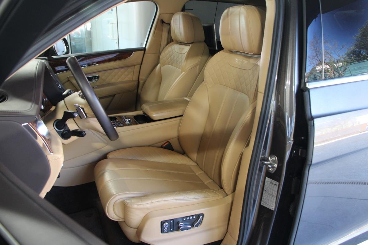 Bentley Bentayga - Photo 12