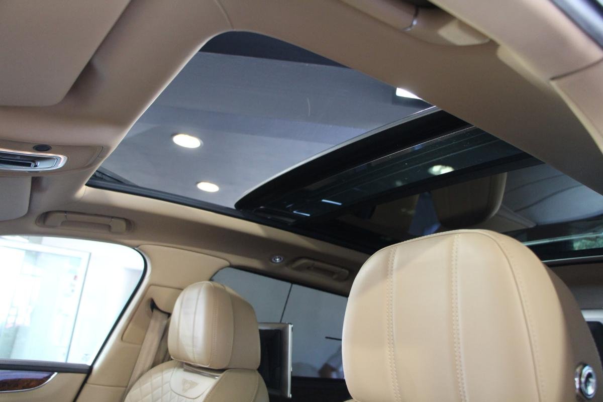 Bentley Bentayga - Photo 13