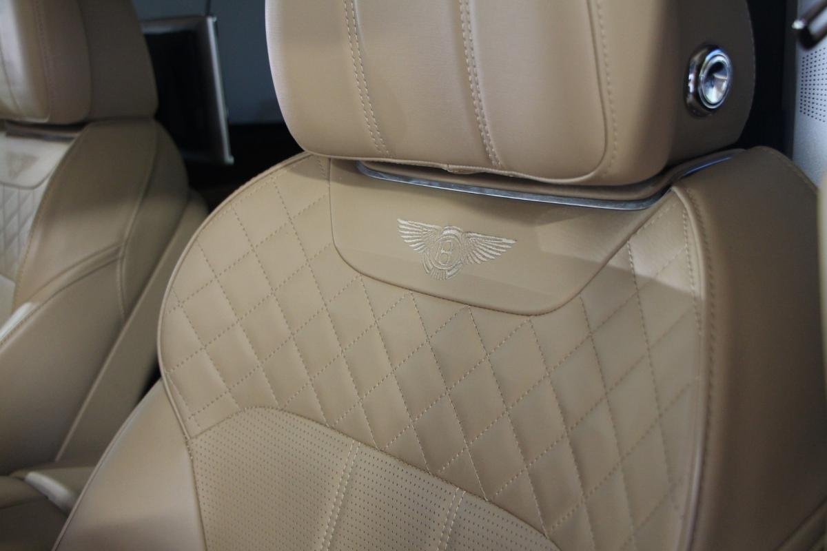 Bentley Bentayga - Photo 14