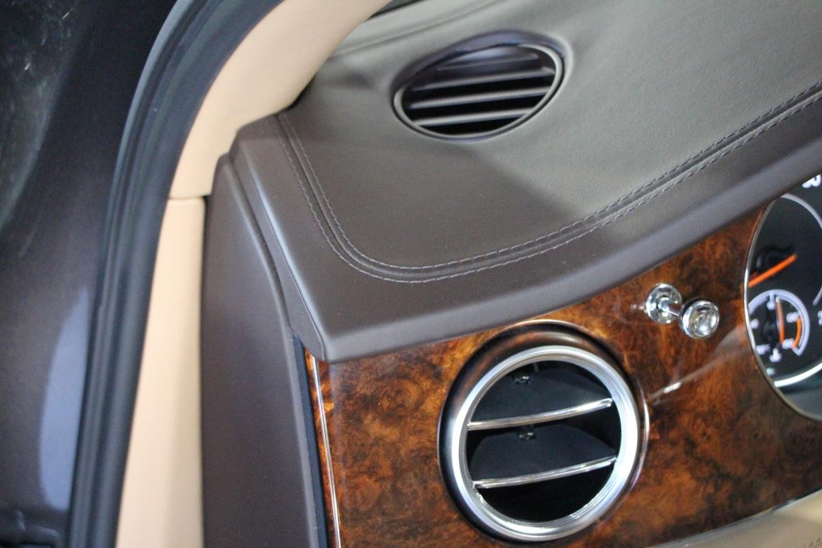 Bentley Bentayga - Photo 20