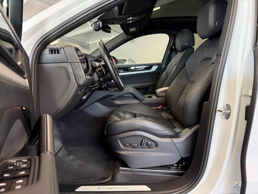 Porsche Cayenne - Photo 11