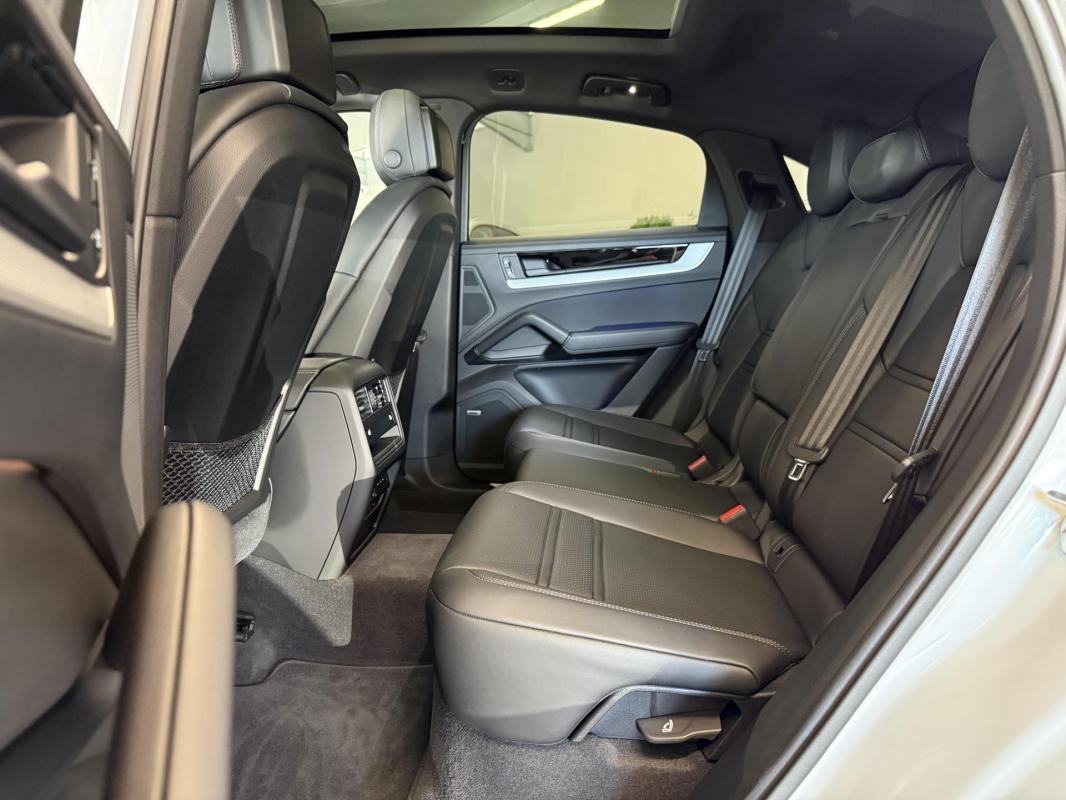 Porsche Cayenne - Photo 12